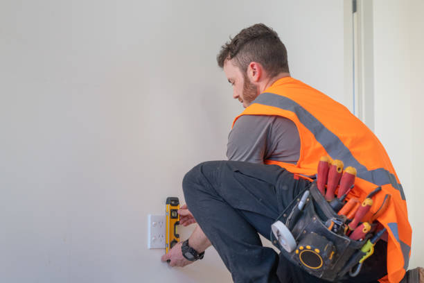 Best Electrical Outlet Repair  in Cloverdale, CA