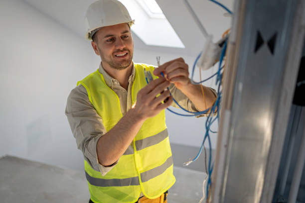 Best Licensed Electrician  in Cloverdale, CA